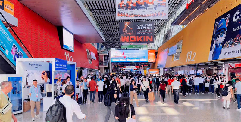 کیو جی ایم نے 138 ویں کینٹن میلے میں کامیابی کے ساتھ حصہ لیا اور اپنی ذہین مینوفیکچرنگ کی صلاحیتوں کا مظاہرہ کیا